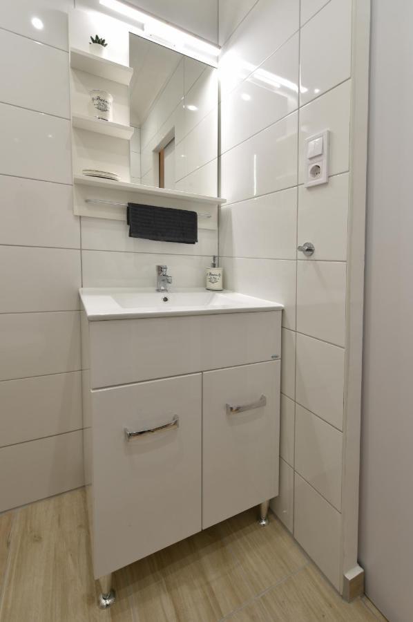 Kiralykut 2 Apartman - Ingyen Parkolas, Bicajok, Ac Секешфегервар Екстер'єр фото